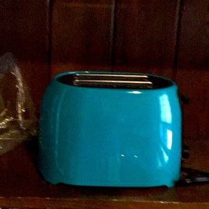 Beautiful turquoise toaster brand new